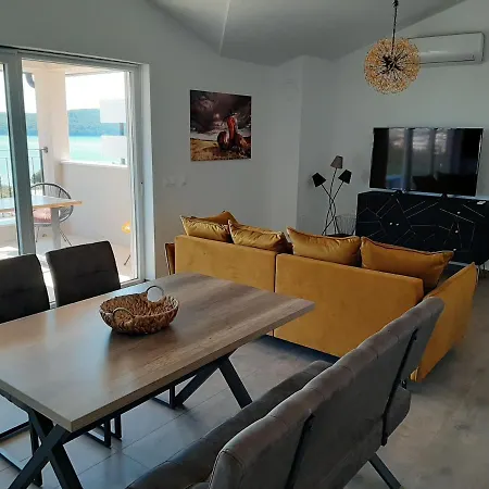 Neo Villa