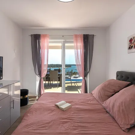 Neo Villa